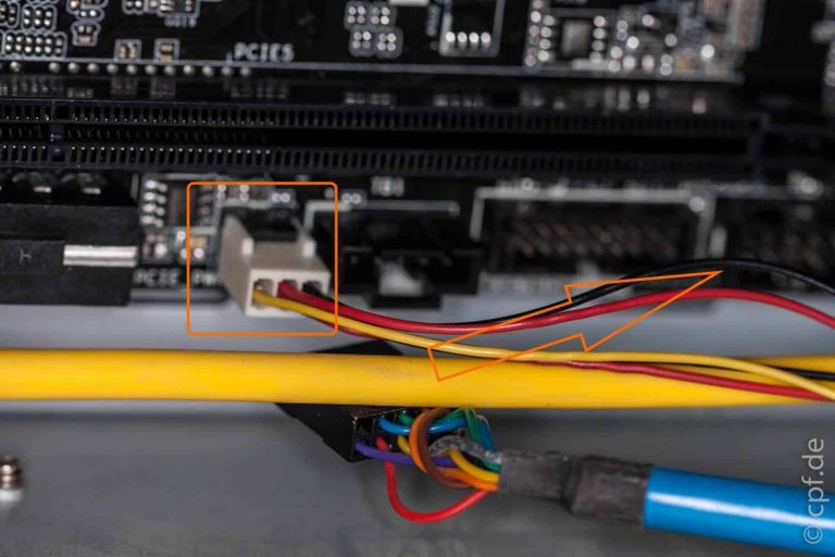 Wir bauen einen Computer – Anschlüsse auf das Mainboard – Sound, USB und Strom